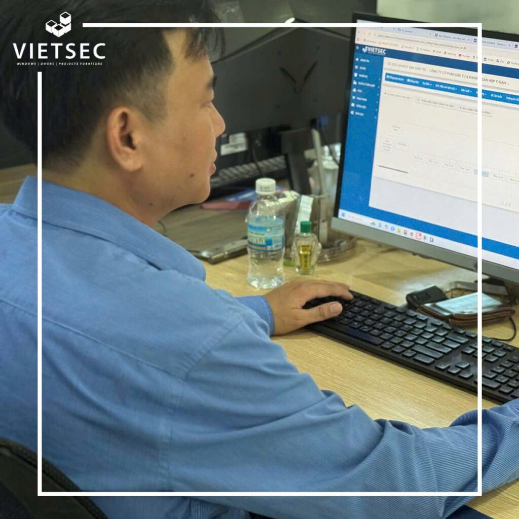 Khối văn phòng sử dụng phần mềm quản lý sản xuất vào công việc